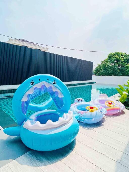 Dato Luxury 12min To Jonker Street 26pax Private Pool Villa Malacca