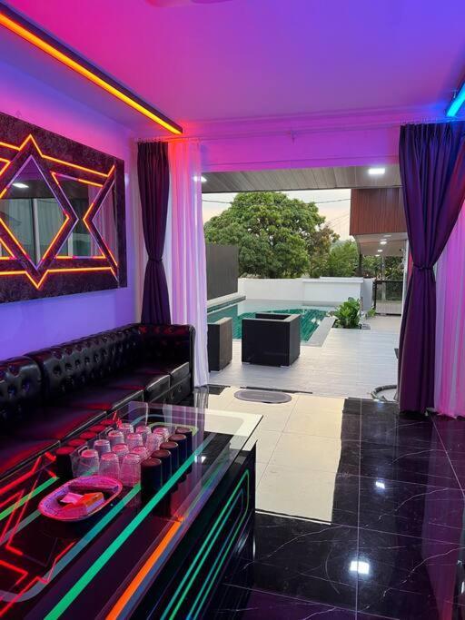 Dato Luxury 12min To Jonker Street 26pax Private Pool